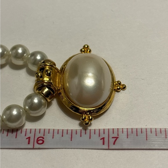 Vintage Sutton Hoo Gold Plated Faux Pearl Necklace 17” - Picture 9 of 10